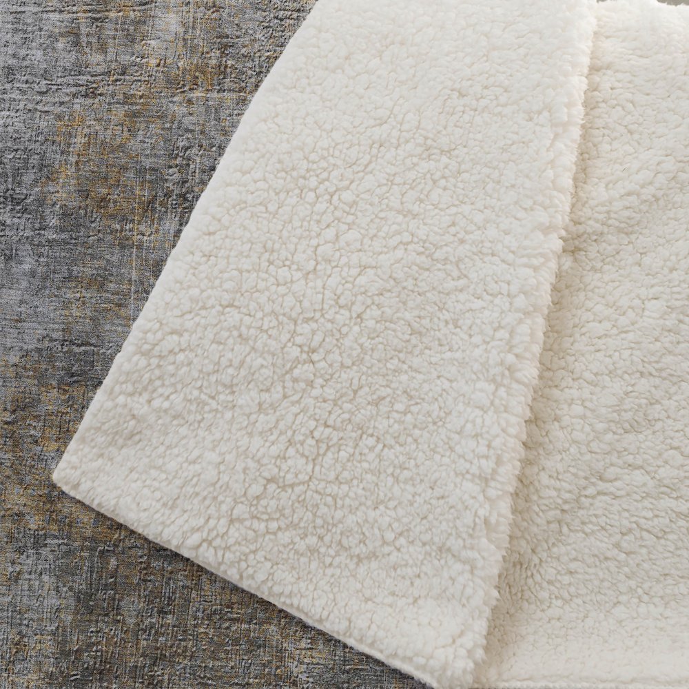 Premium Machine Washable ASB593 Gray 50" x 70" Sherpa Throw Blanket. Picture 2