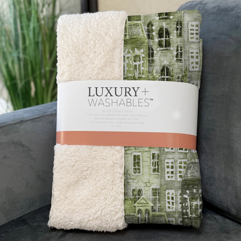 Premium Machine Washable ASB600 Green 50" x 70" Sherpa Throw Blanket. Picture 3
