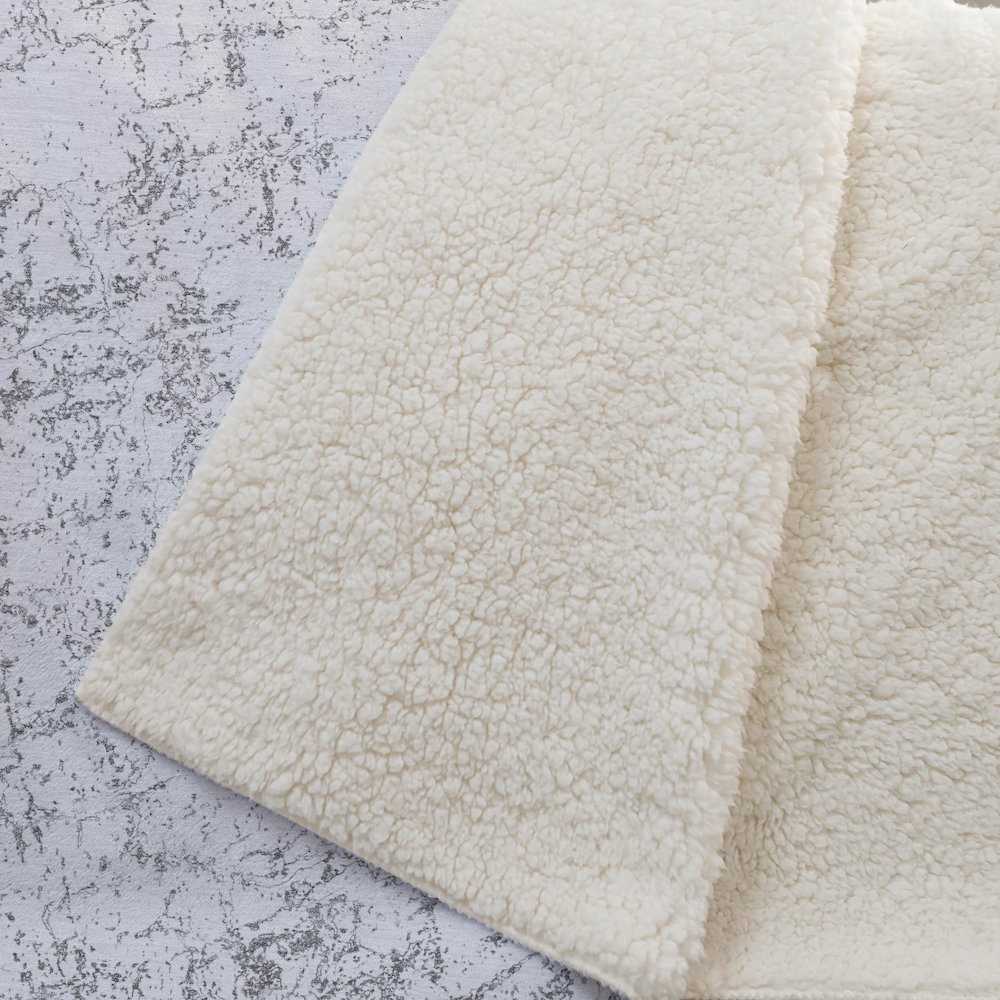 Premium Machine Washable ASB606 Gray 50" x 70" Sherpa Throw Blanket. Picture 2