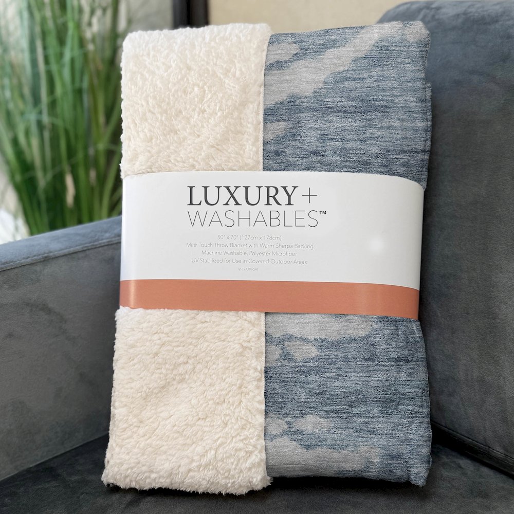 Premium Machine Washable ASB614 Blue 50" x 70" Sherpa Throw Blanket. Picture 3