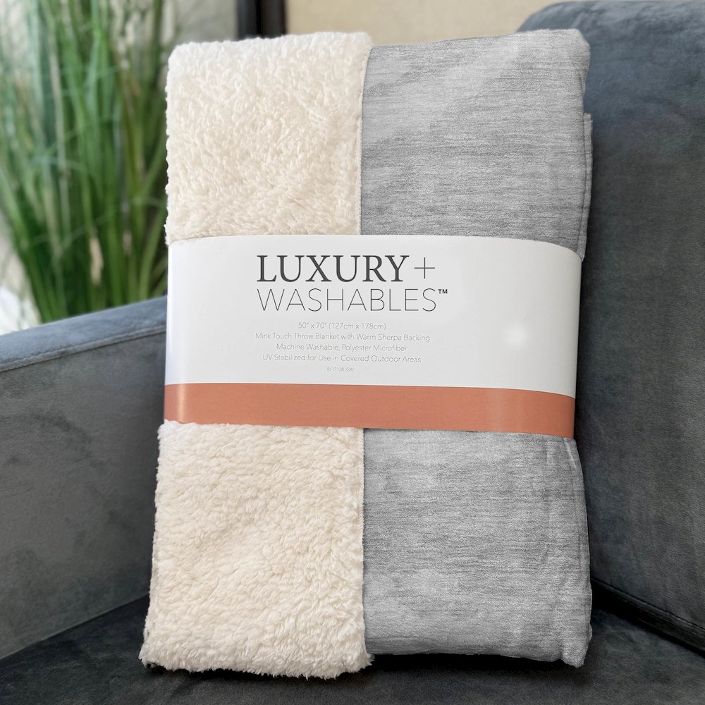 Premium Machine Washable ASB614 Silver 50" x 70" Sherpa Throw Blanket. Picture 3