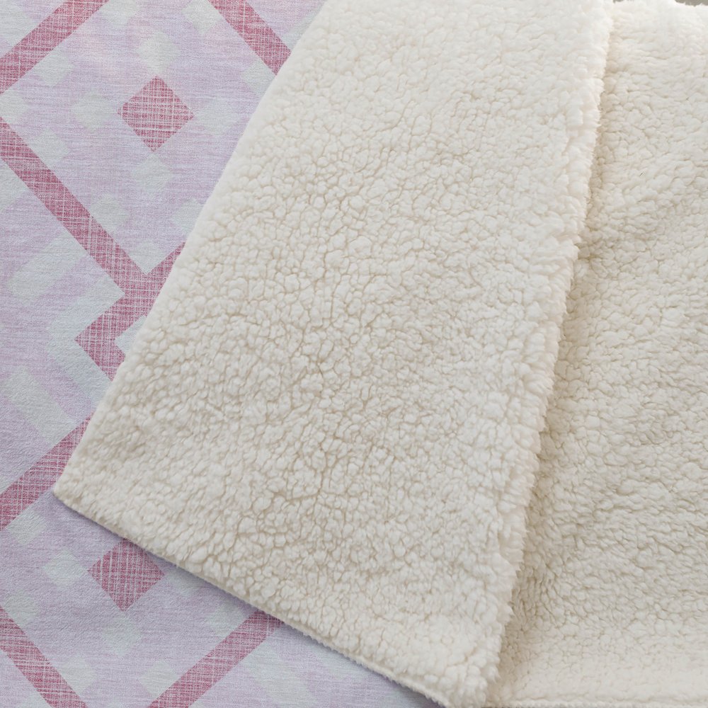 Premium Machine Washable ASB616 Pink 50" x 70" Sherpa Throw Blanket. Picture 2