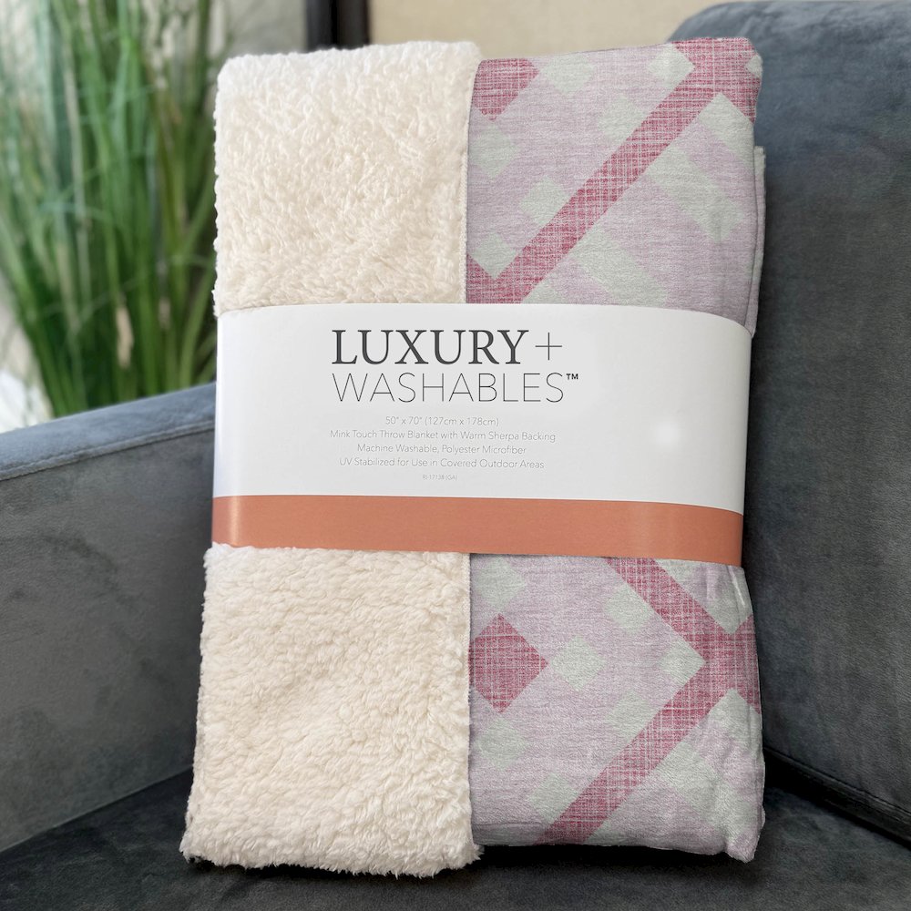 Premium Machine Washable ASB616 Pink 50" x 70" Sherpa Throw Blanket. Picture 3