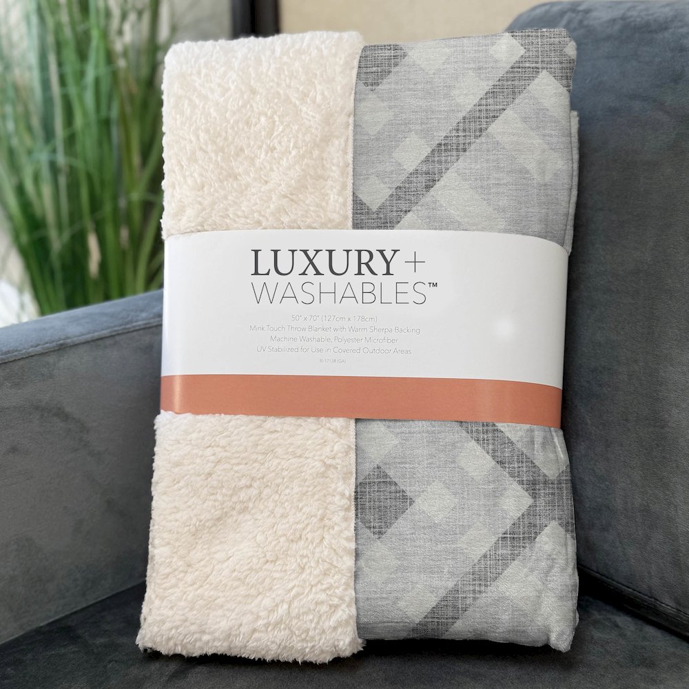 Premium Machine Washable ASB616 Silver 50" x 70" Sherpa Throw Blanket. Picture 3