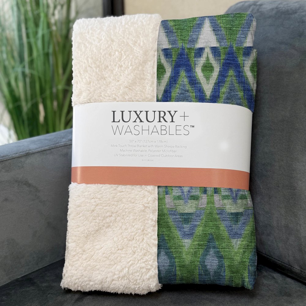 Premium Machine Washable ASB617 Green 50" x 70" Sherpa Throw Blanket. Picture 3