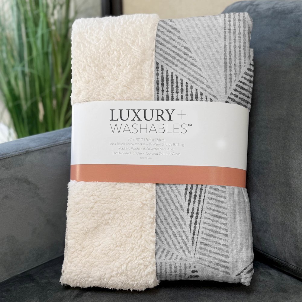 Premium Machine Washable ASB618 Gray 50" x 70" Sherpa Throw Blanket. Picture 3