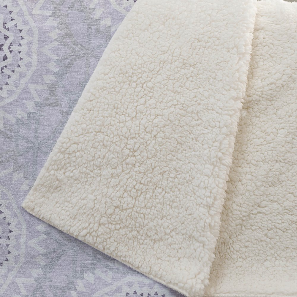 Premium Machine Washable ASB619 Lilac 50" x 70" Sherpa Throw Blanket. Picture 2