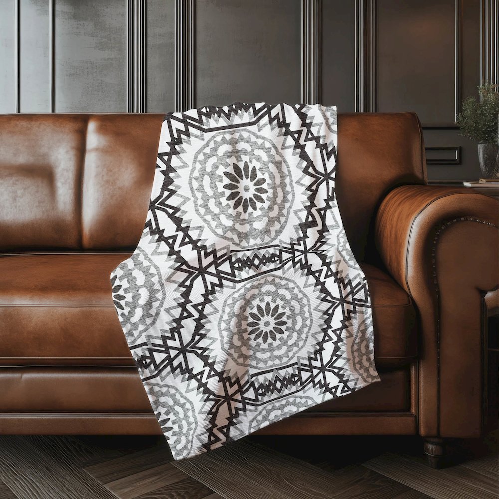 Premium Machine Washable ASB619 White 50" x 70" Sherpa Throw Blanket. Picture 4