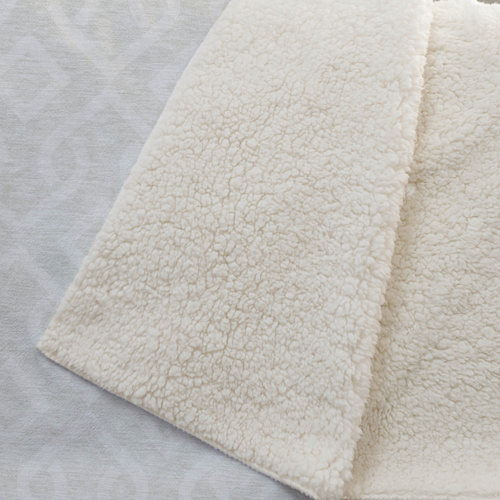 Premium Machine Washable ASB621 Ivory 50" x 70" Sherpa Throw Blanket. Picture 2