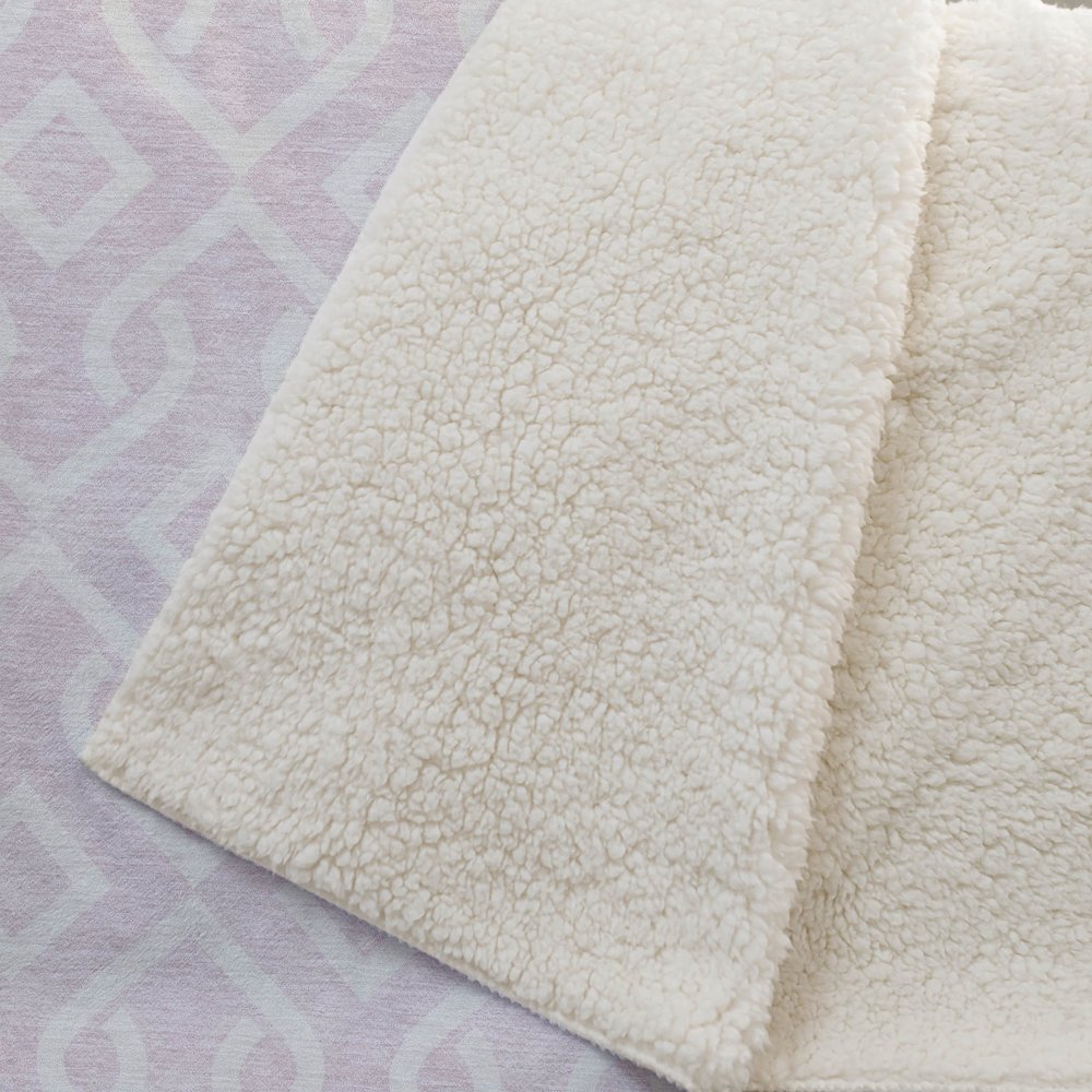 Premium Machine Washable ASB621 Pink 50" x 70" Sherpa Throw Blanket. Picture 2