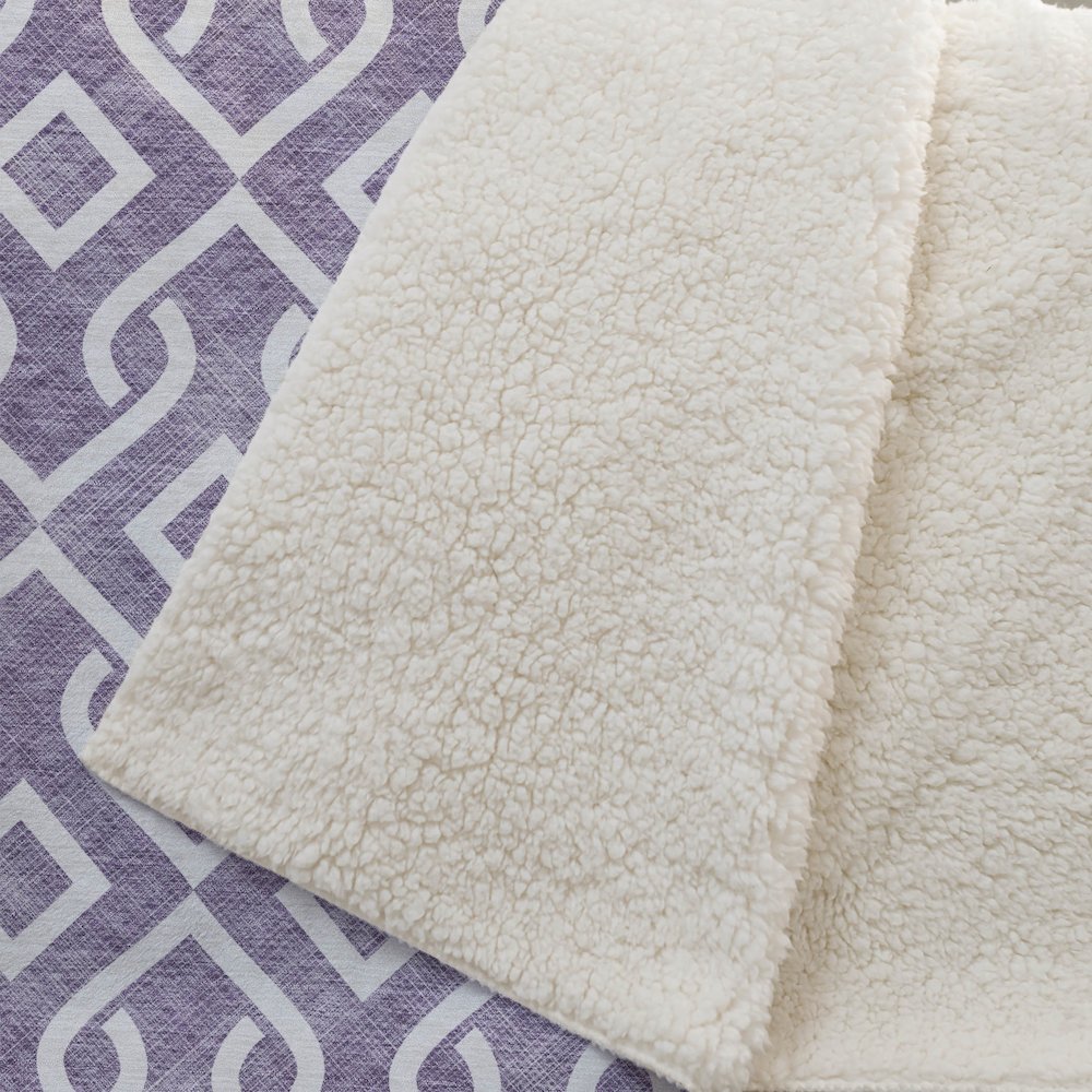 Premium Machine Washable ASB621 Purple 50" x 70" Sherpa Throw Blanket. Picture 2