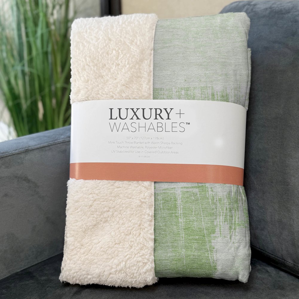 Premium Machine Washable ASB624 Green 50" x 70" Sherpa Throw Blanket. Picture 3