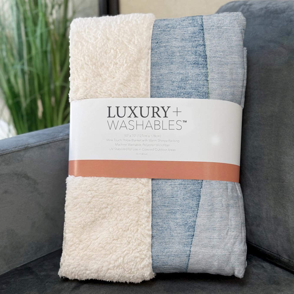 Premium Machine Washable ASB625 Blue 50" x 70" Sherpa Throw Blanket. Picture 3