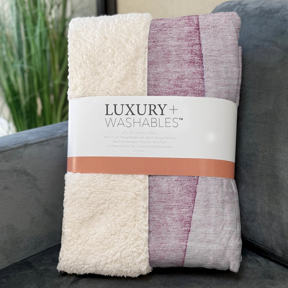 Premium Machine Washable ASB625 Merlot 50" x 70" Sherpa Throw Blanket. Picture 3