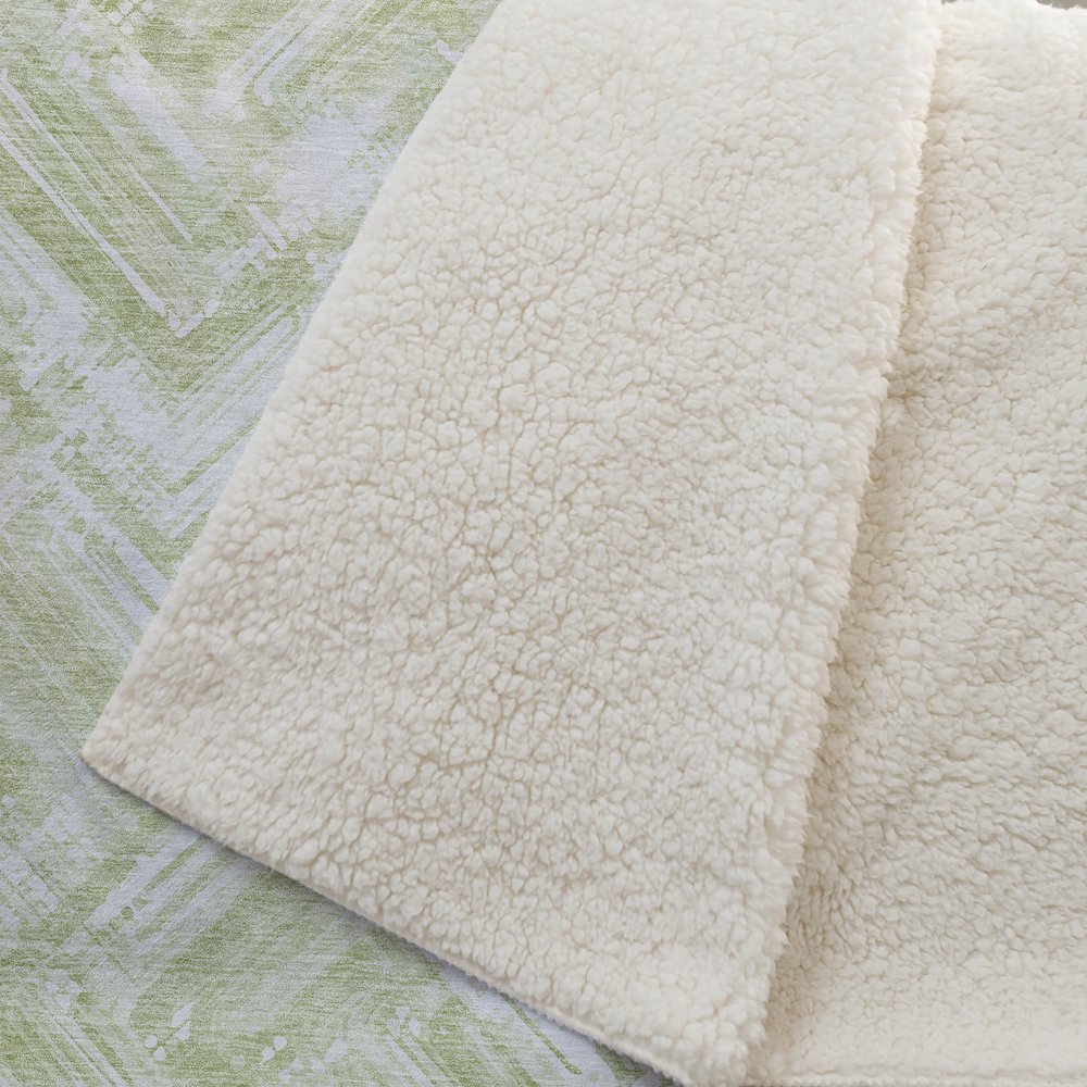 Premium Machine Washable ASB630 Green 50" x 70" Sherpa Throw Blanket. Picture 2
