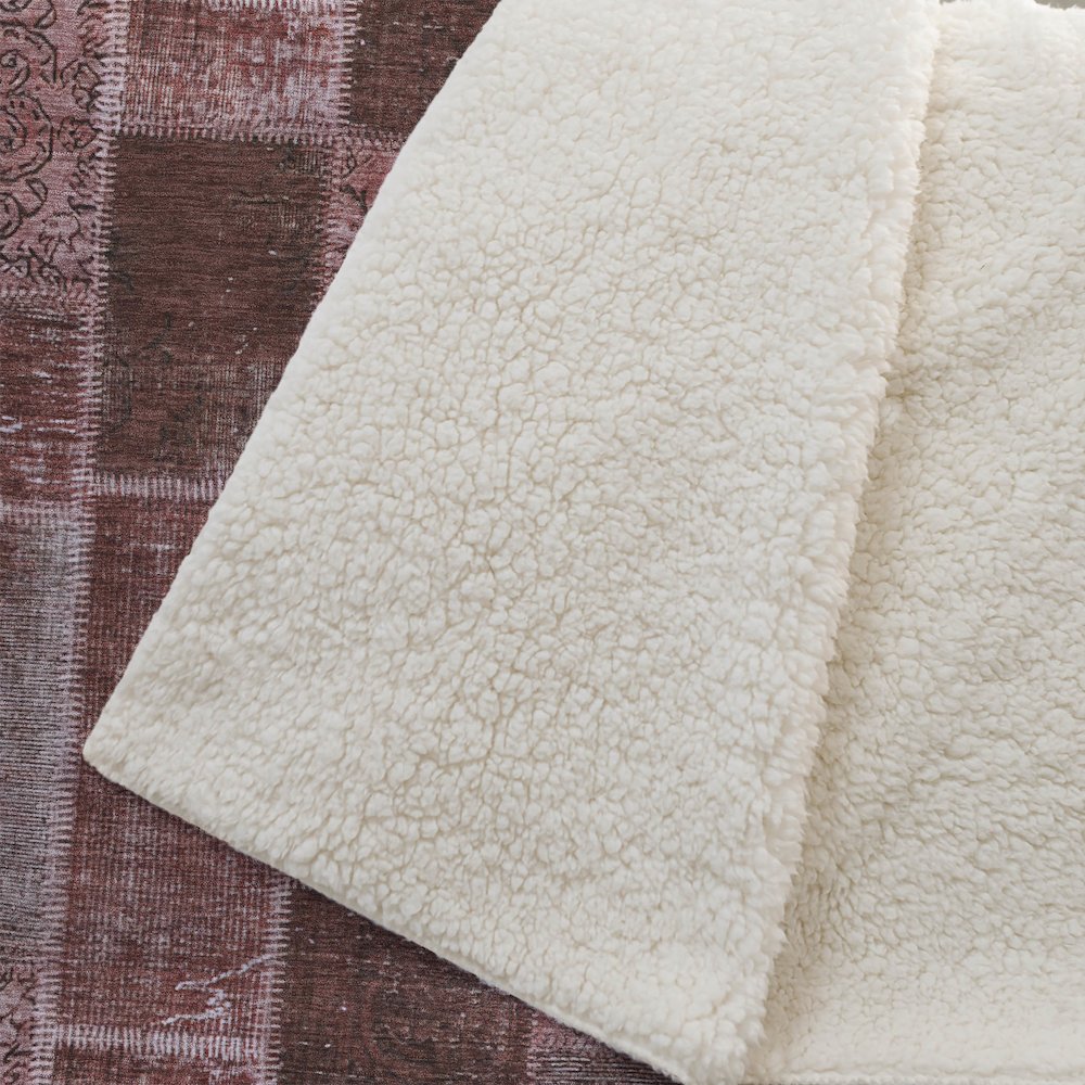 Premium Machine Washable ASB631 Burgundy 50" x 70" Sherpa Throw Blanket. Picture 2