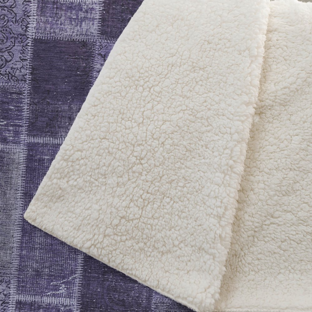 Premium Machine Washable ASB631 Purple 50" x 70" Sherpa Throw Blanket. Picture 2