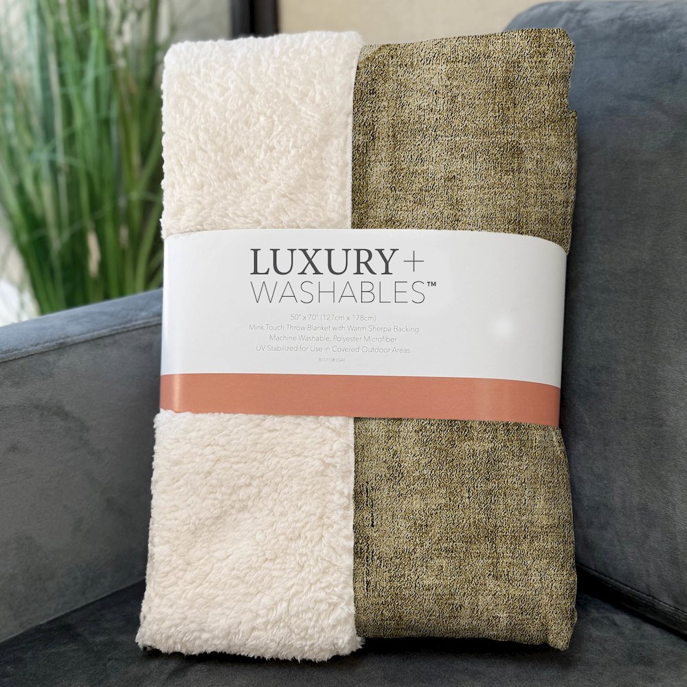 Premium Machine Washable ASB633 Brown 50" x 70" Sherpa Throw Blanket. Picture 3