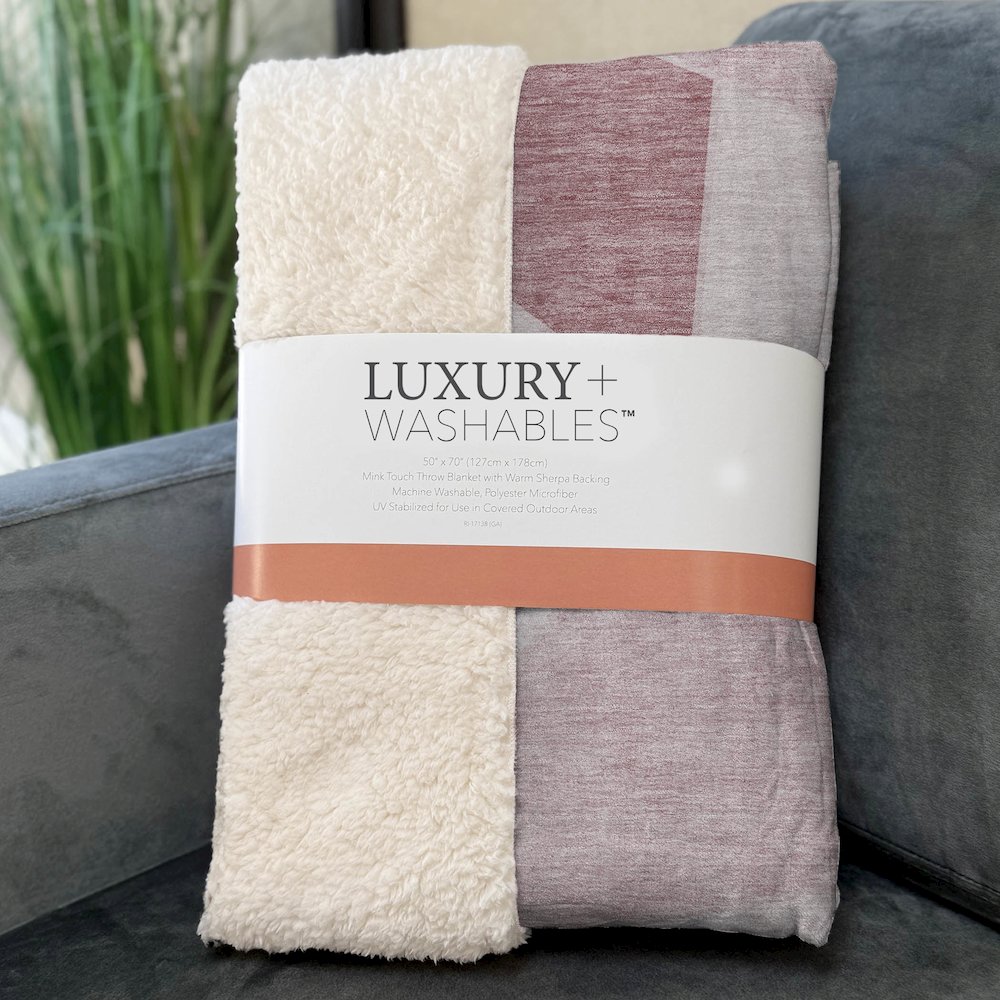 Premium Machine Washable ASB636 Blush 50" x 70" Sherpa Throw Blanket. Picture 3