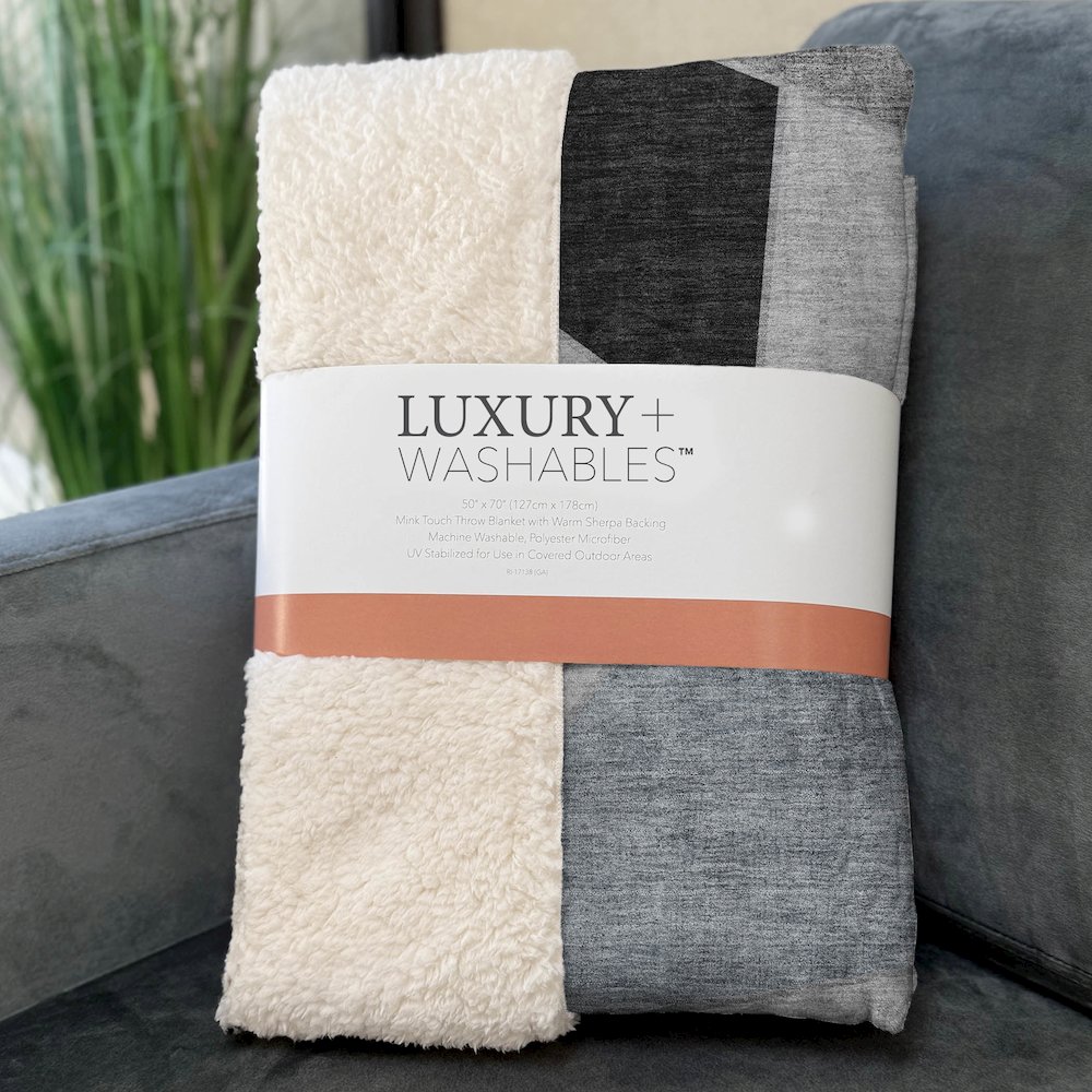 Premium Machine Washable ASB636 Chocolate 50" x 70" Sherpa Throw Blanket. Picture 3
