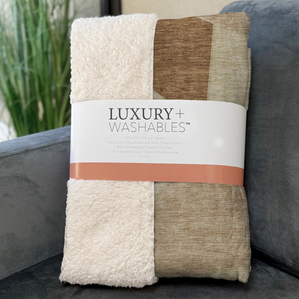 Premium Machine Washable ASB636 Paprika 50" x 70" Sherpa Throw Blanket. Picture 3
