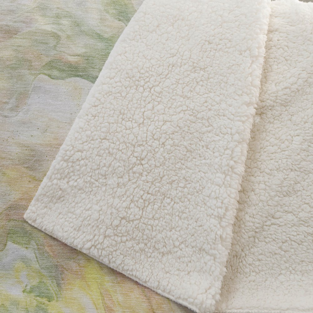 Premium Machine Washable ASB641 Green 50" x 70" Sherpa Throw Blanket. Picture 2