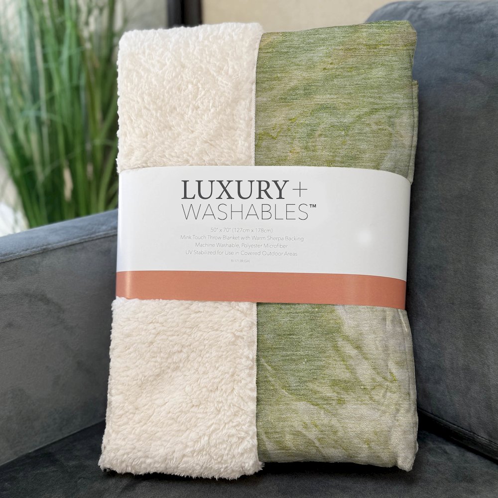 Premium Machine Washable ASB641 Green 50" x 70" Sherpa Throw Blanket. Picture 3
