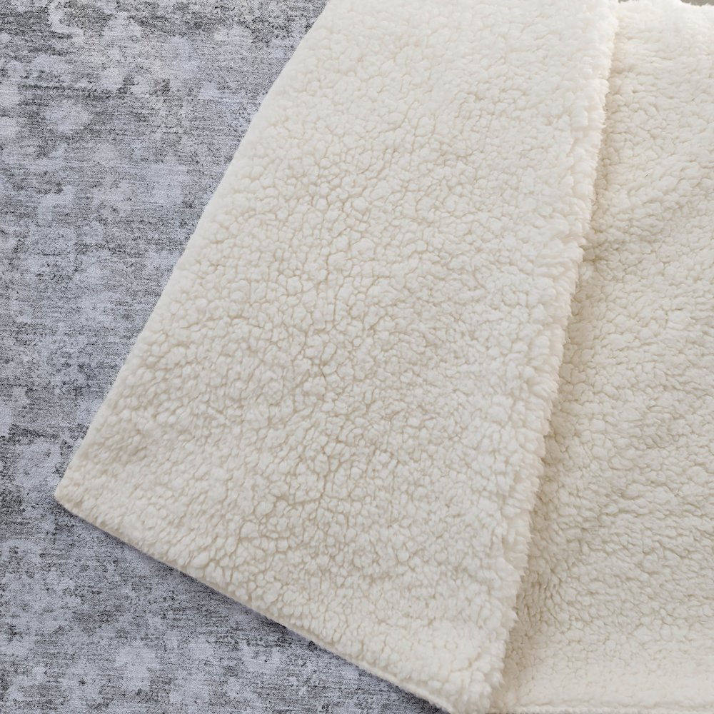 Premium Machine Washable ASB651 Silver 50" x 70" Sherpa Throw Blanket. Picture 2