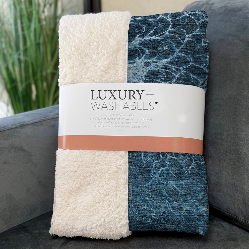 Premium Machine Washable ASB652 Navy 50" x 70" Sherpa Throw Blanket. Picture 3