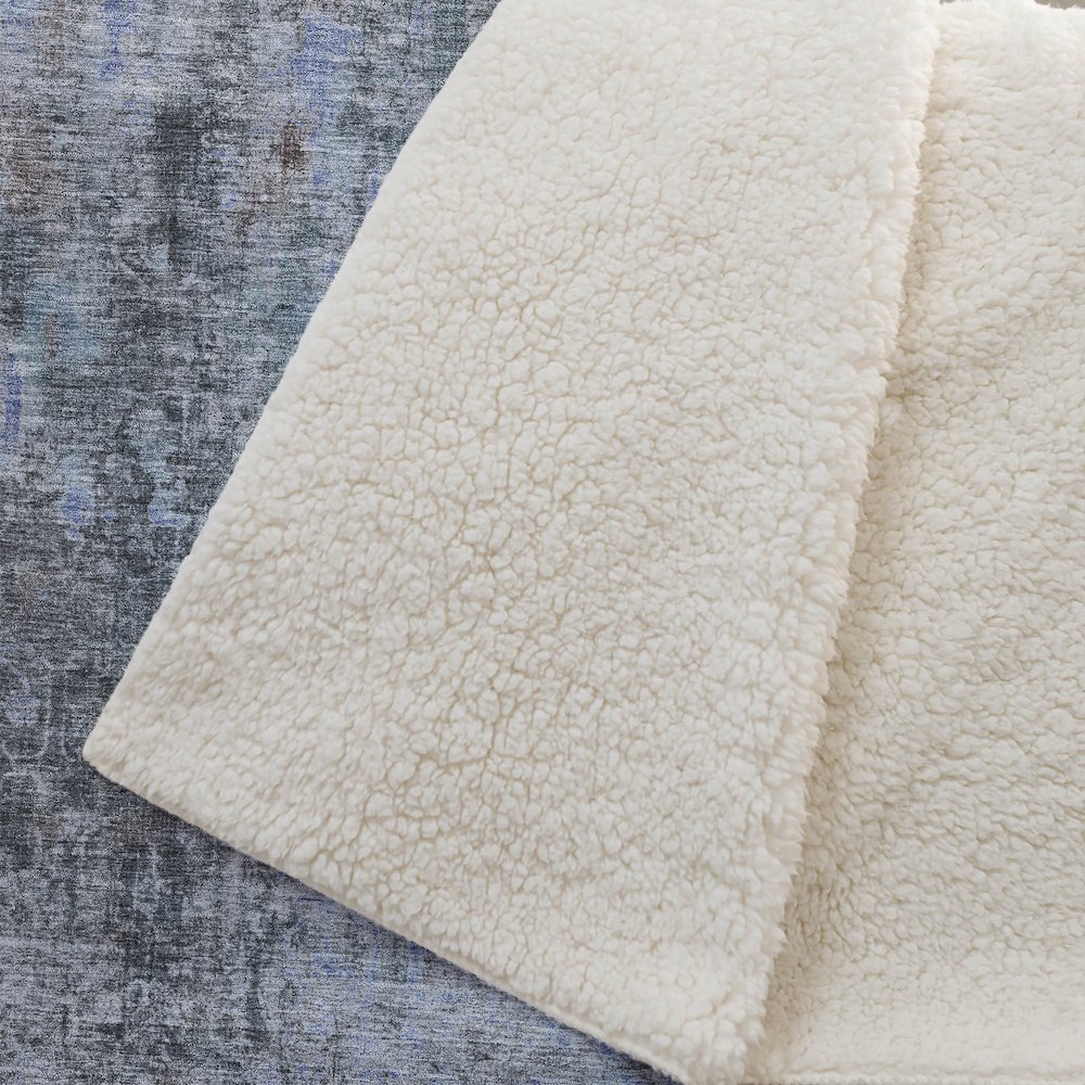 Premium Machine Washable ASB655 Gray 50" x 70" Sherpa Throw Blanket. Picture 2
