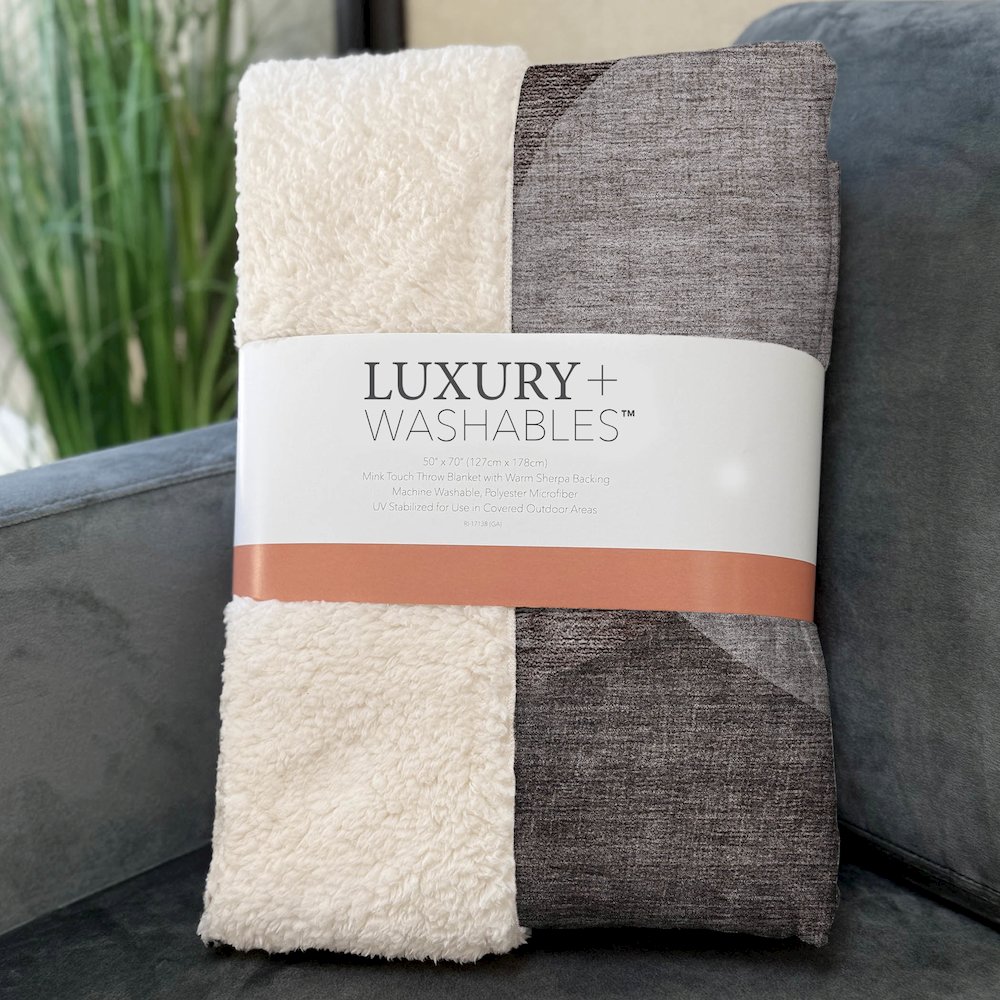 Premium Machine Washable ASB657 Mocha 50" x 70" Sherpa Throw Blanket. Picture 3