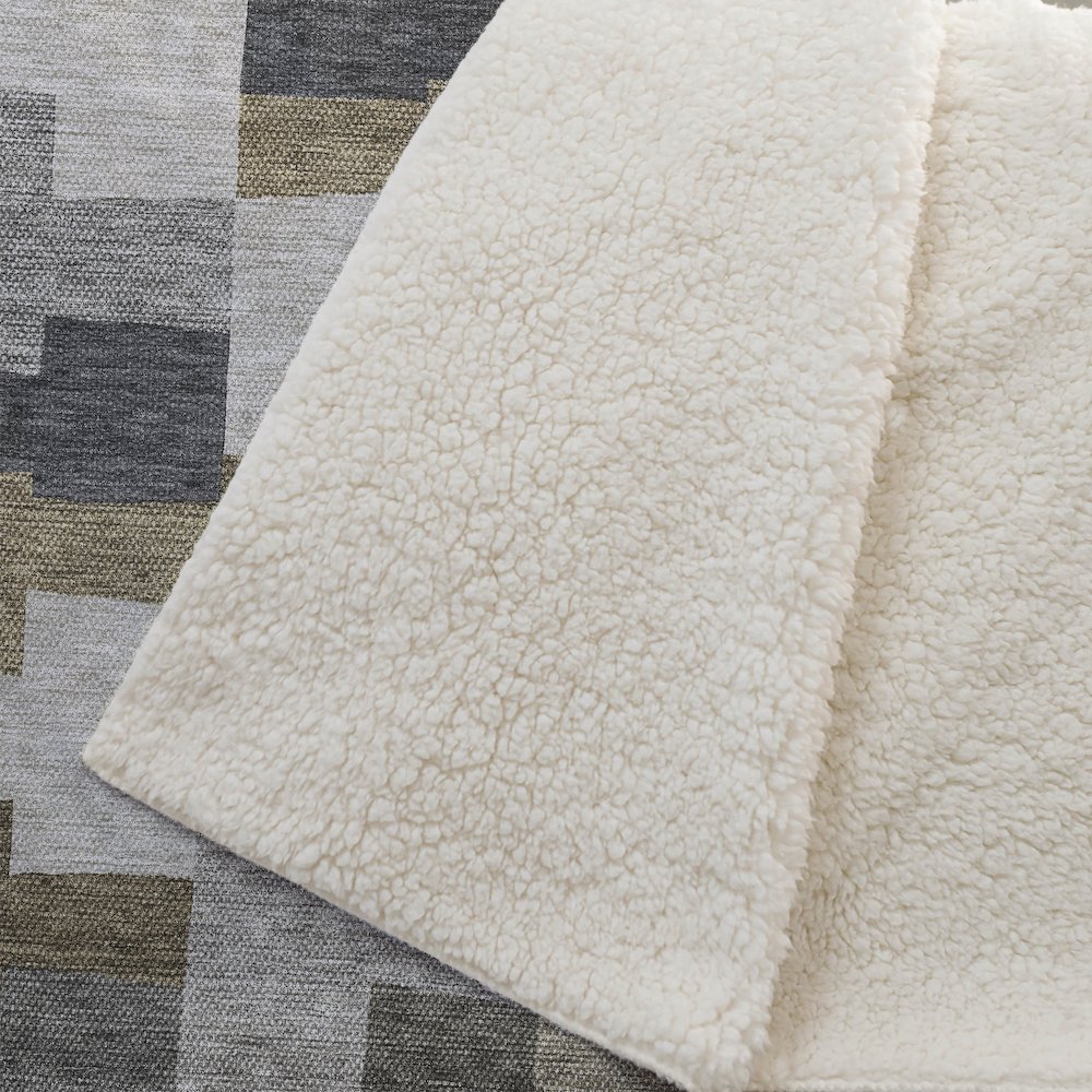 Premium Machine Washable ASB659 Brown 50" x 70" Sherpa Throw Blanket. Picture 2