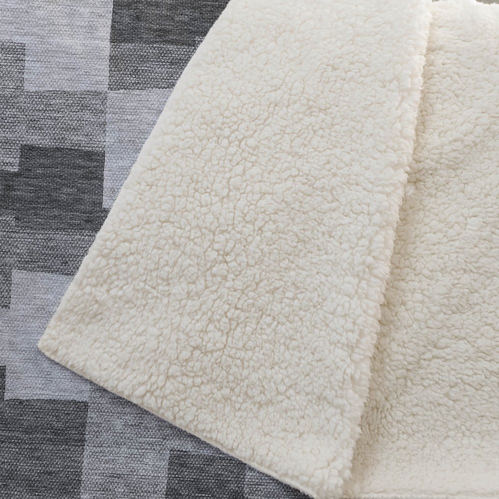 Premium Machine Washable ASB659 Gray 50" x 70" Sherpa Throw Blanket. Picture 2