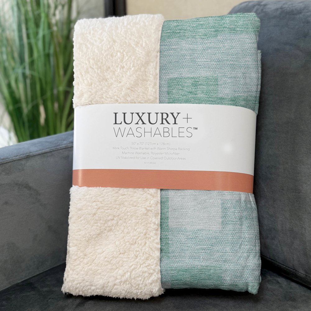Premium Machine Washable ASB659 Teal 50" x 70" Sherpa Throw Blanket. Picture 3