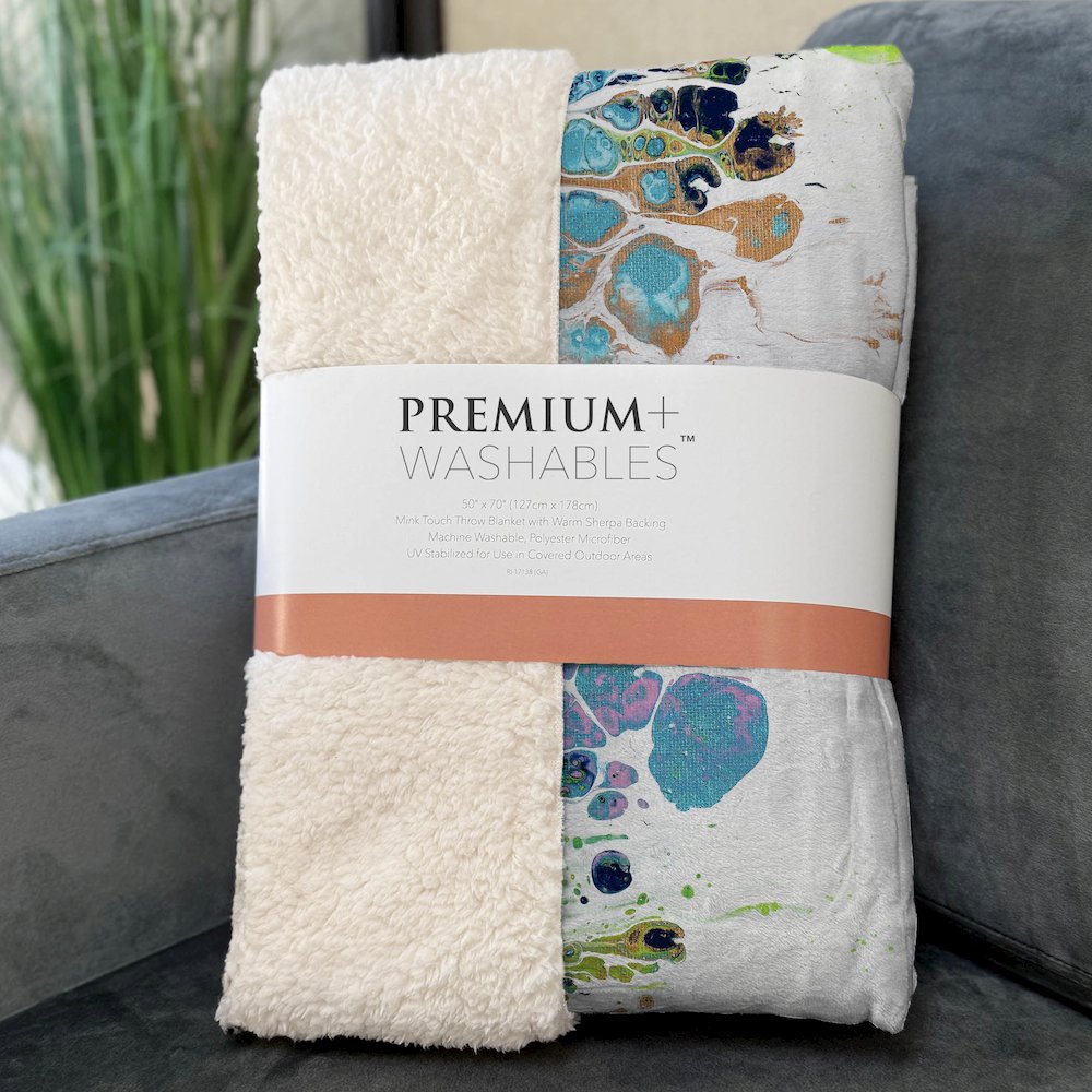 Premium Machine Washable ASB65 Mermaid 50" x 70" Sherpa Throw Blanket. Picture 3