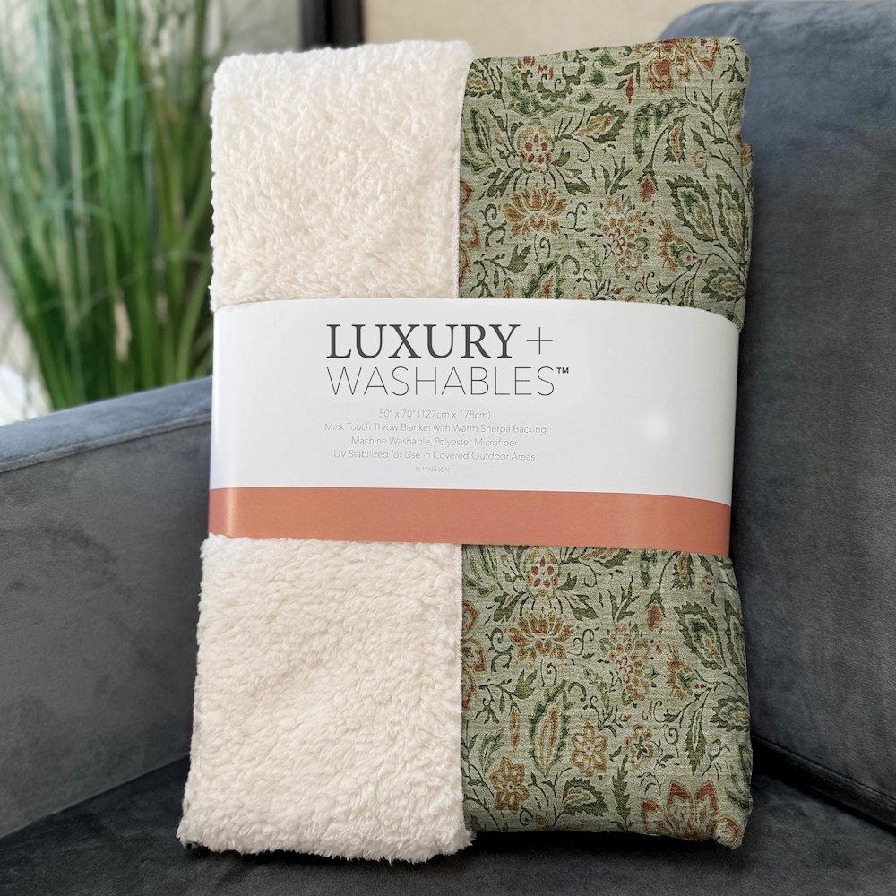 Premium Machine Washable ASB660 Aloe 50" x 70" Sherpa Throw Blanket. Picture 3
