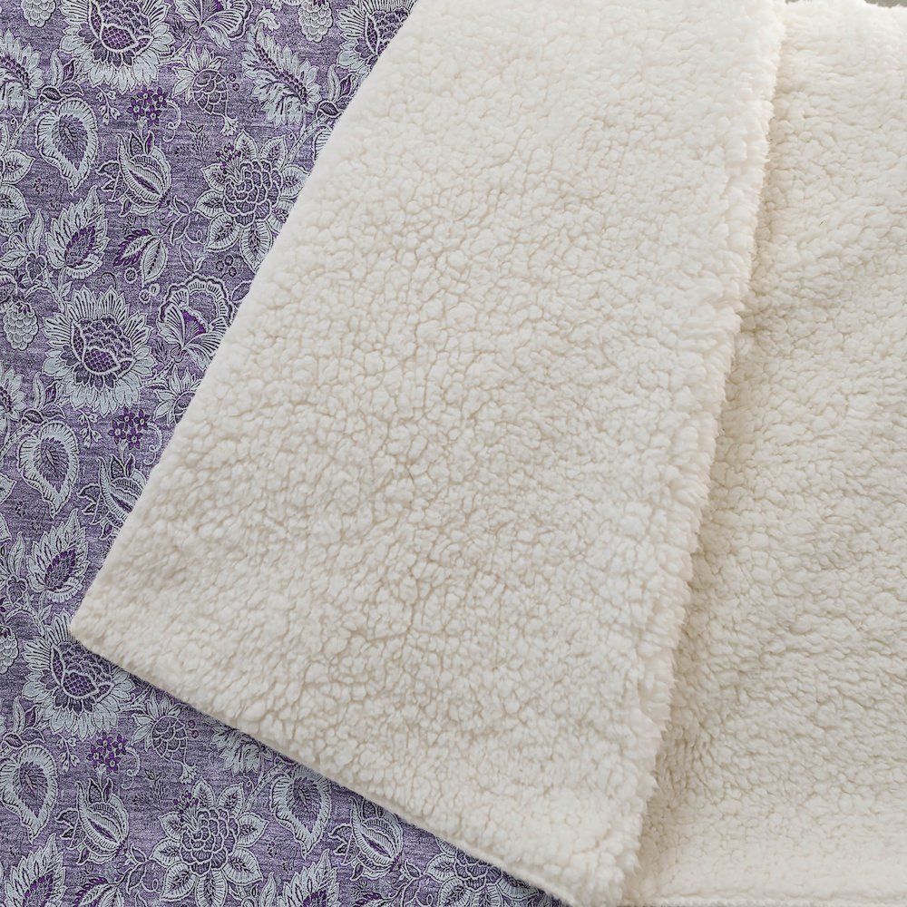 Premium Machine Washable ASB661 Purple 50" x 70" Sherpa Throw Blanket. Picture 2
