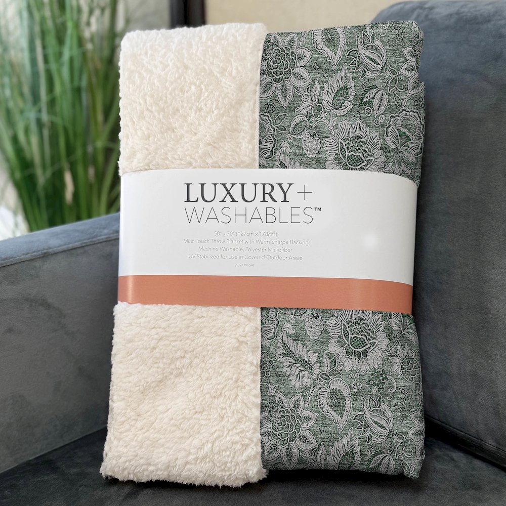 Premium Machine Washable ASB661 Sage 50" x 70" Sherpa Throw Blanket. Picture 3