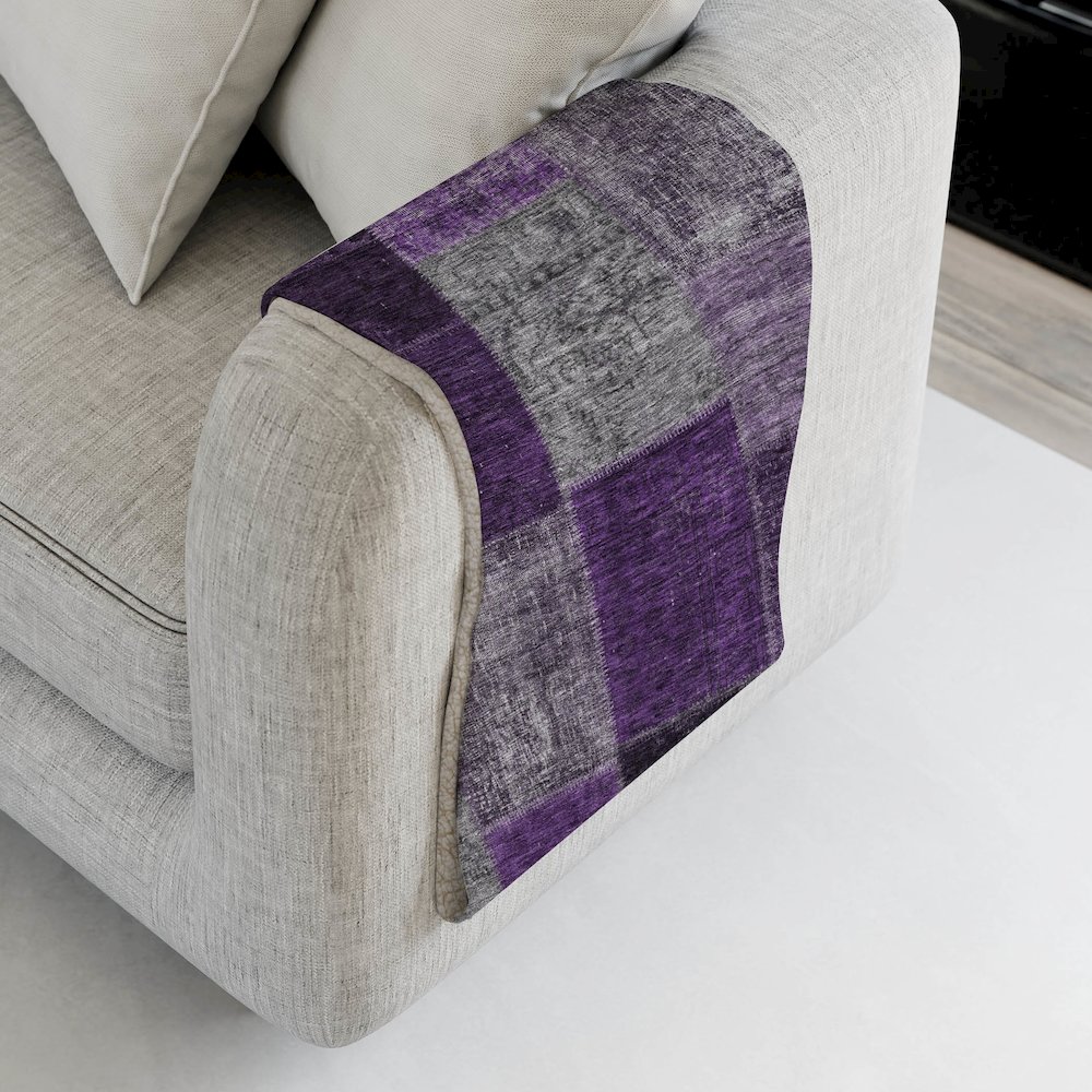 Premium Machine Washable ASB663 Eggplant 50" x 70" Sherpa Throw Blanket. Picture 4