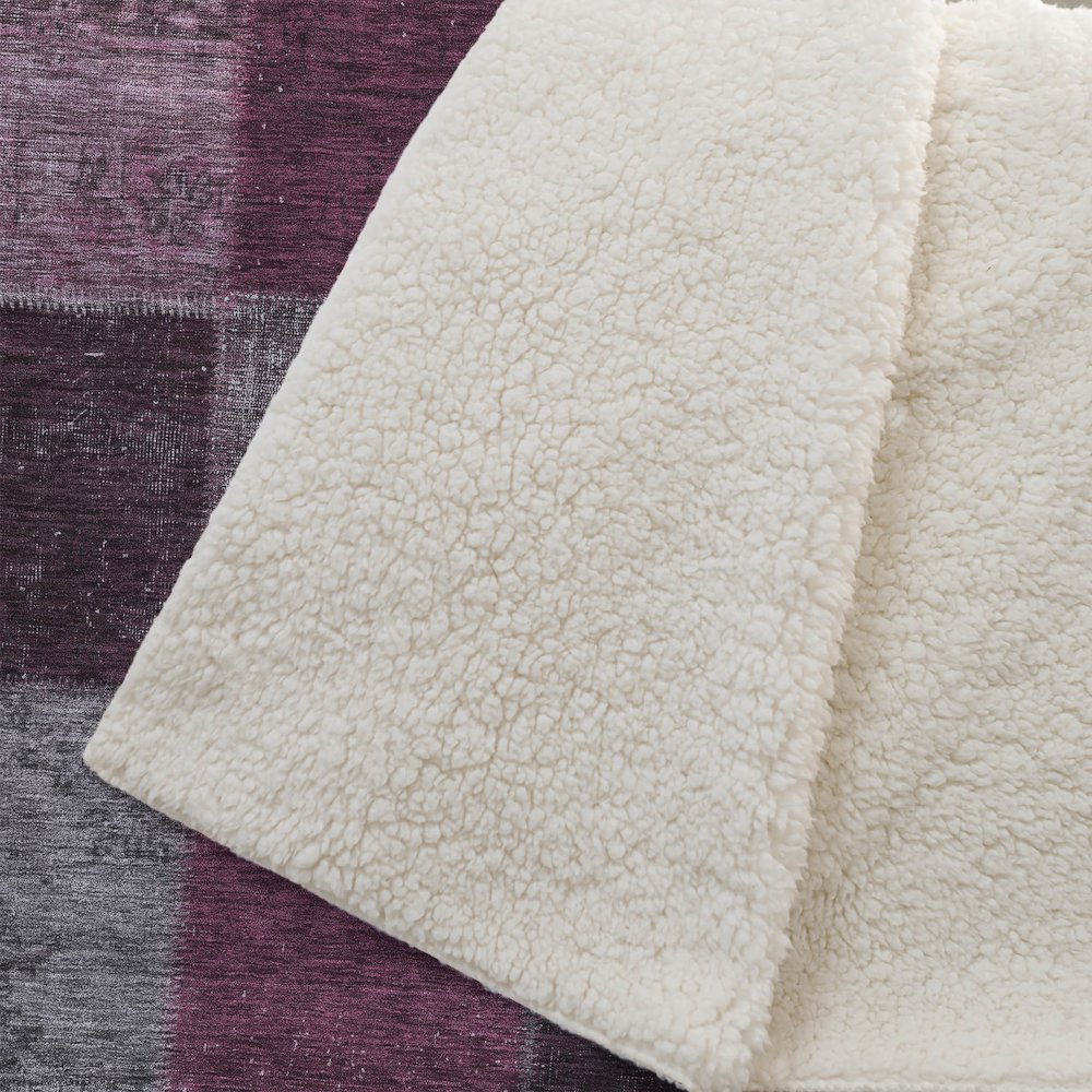 Premium Machine Washable ASB663 Merlot 50" x 70" Sherpa Throw Blanket. Picture 2