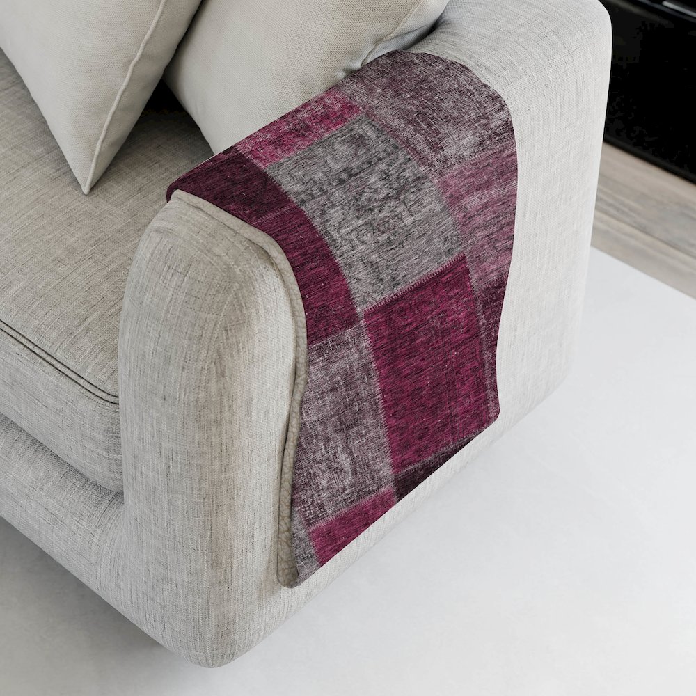Premium Machine Washable ASB663 Merlot 50" x 70" Sherpa Throw Blanket. Picture 4