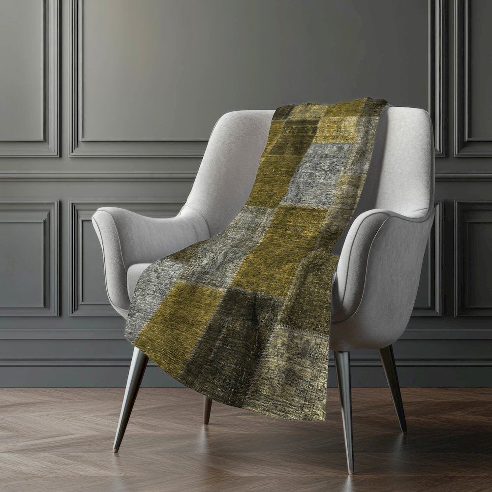Premium Machine Washable ASB663 Mocha 50" x 70" Sherpa Throw Blanket. Picture 5