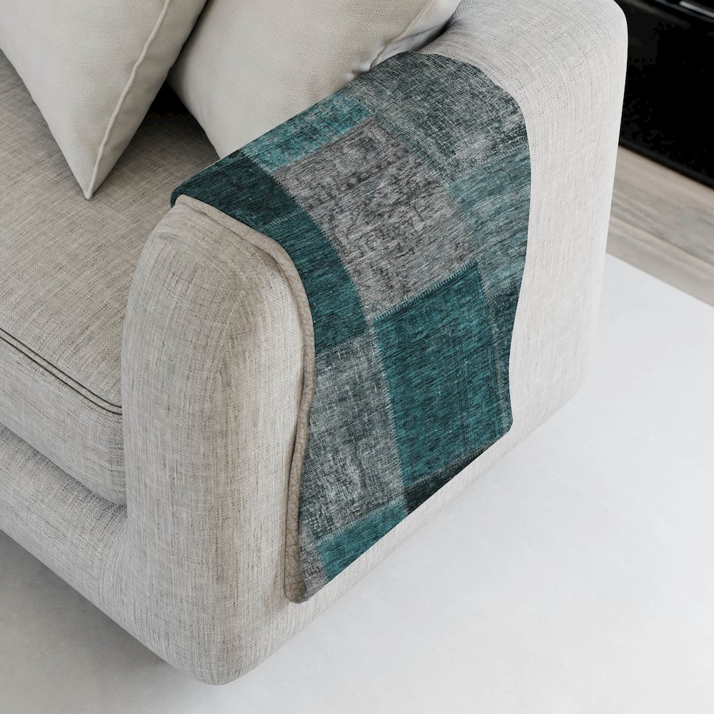 Premium Machine Washable ASB663 Teal 50" x 70" Sherpa Throw Blanket. Picture 4
