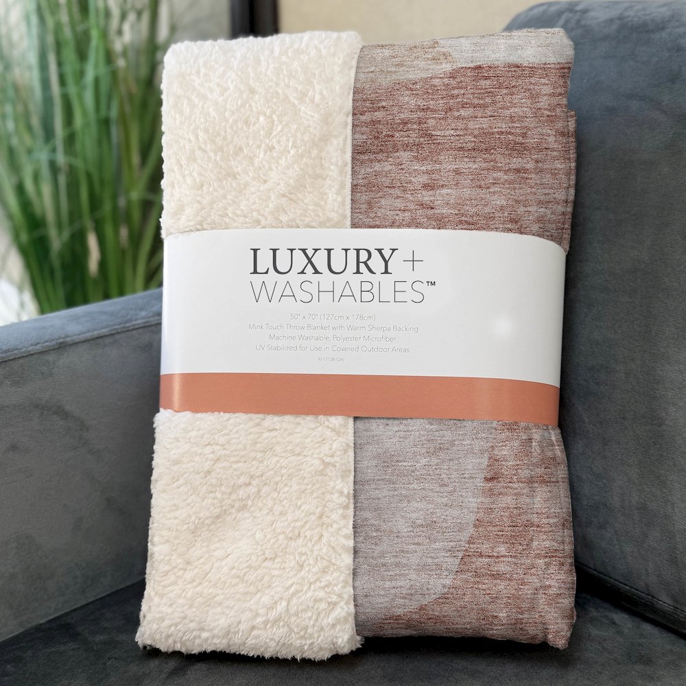 Premium Machine Washable ASB665 Blush 50" x 70" Sherpa Throw Blanket. Picture 3