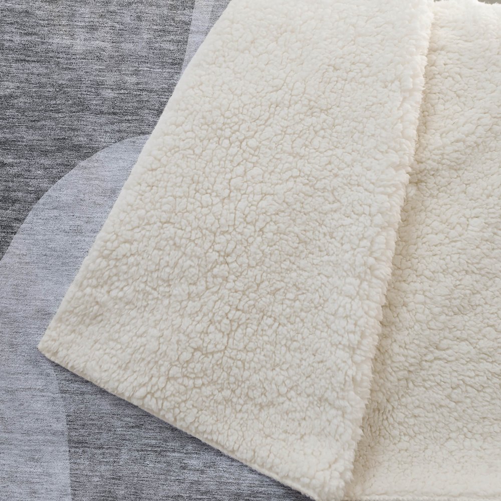 Premium Machine Washable ASB665 Silver 50" x 70" Sherpa Throw Blanket. Picture 2