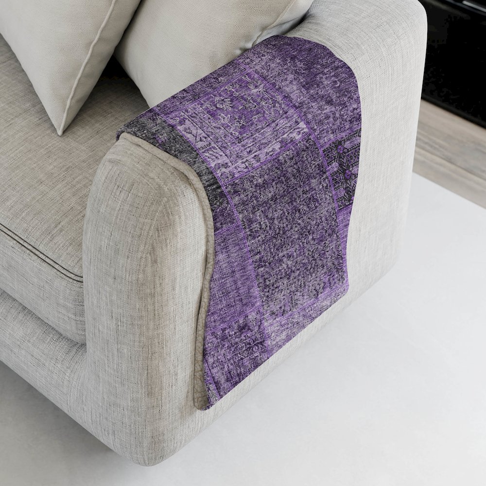 Premium Machine Washable ASB669 Eggplant 50" x 70" Sherpa Throw Blanket. Picture 4