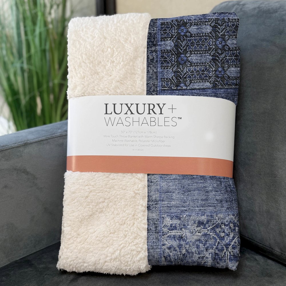 Premium Machine Washable ASB669 Navy 50" x 70" Sherpa Throw Blanket. Picture 3
