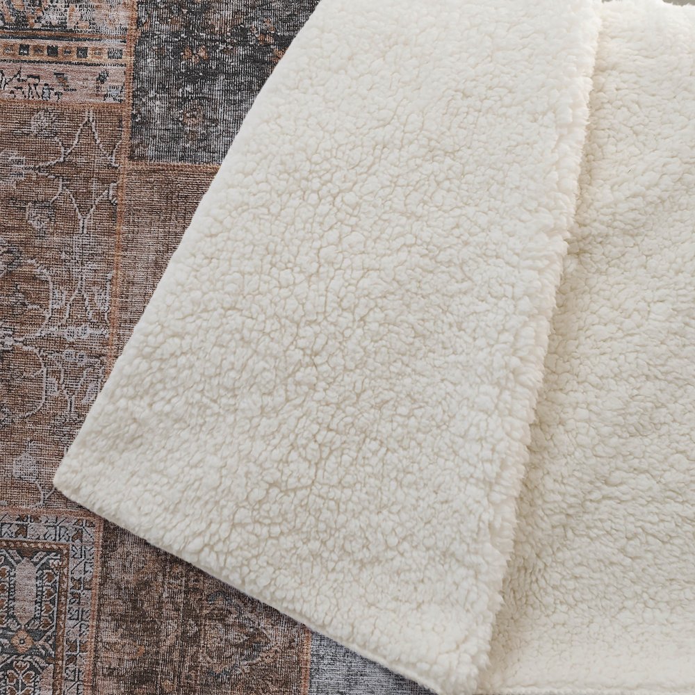 Premium Machine Washable ASB669 Terracotta 50" x 70" Sherpa Throw Blanket. Picture 2