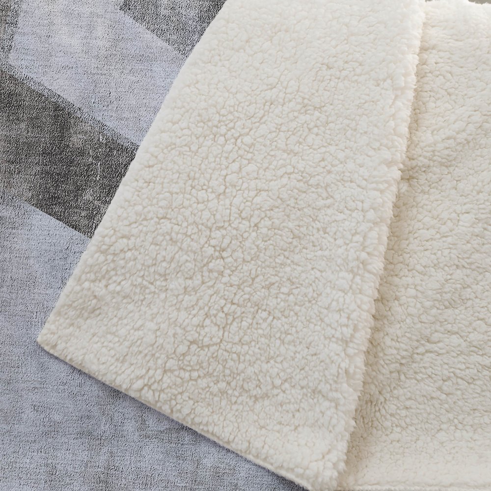 Premium Machine Washable ASB671 Gray 50" x 70" Sherpa Throw Blanket. Picture 2