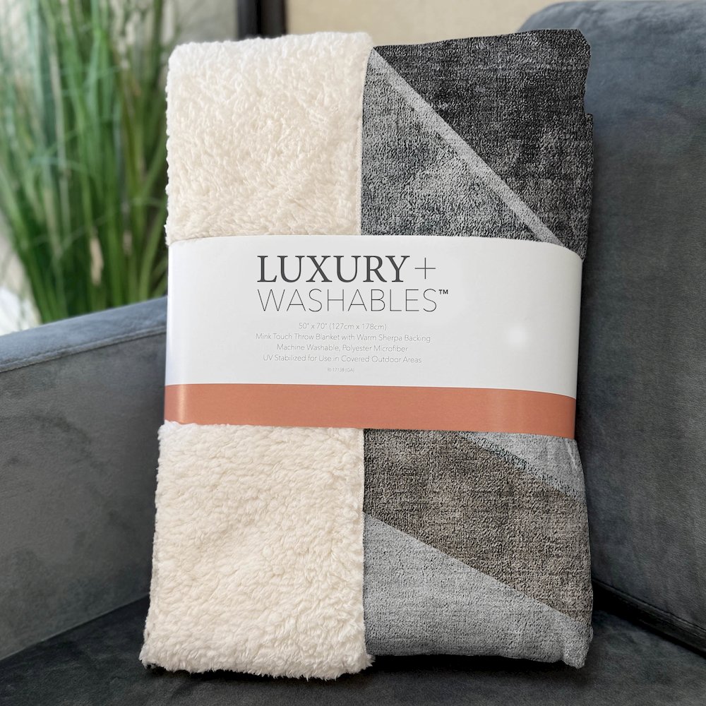 Premium Machine Washable ASB671 Gray 50" x 70" Sherpa Throw Blanket. Picture 3